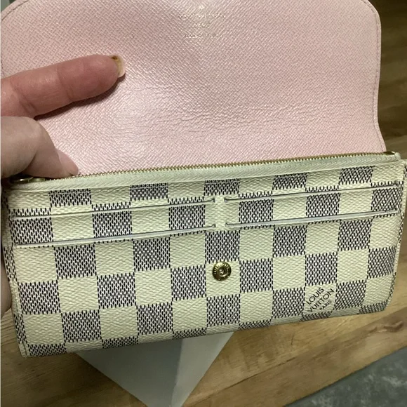 Louis Vuitton Damier Azur Emilie Wallet - Picture 4 of 7